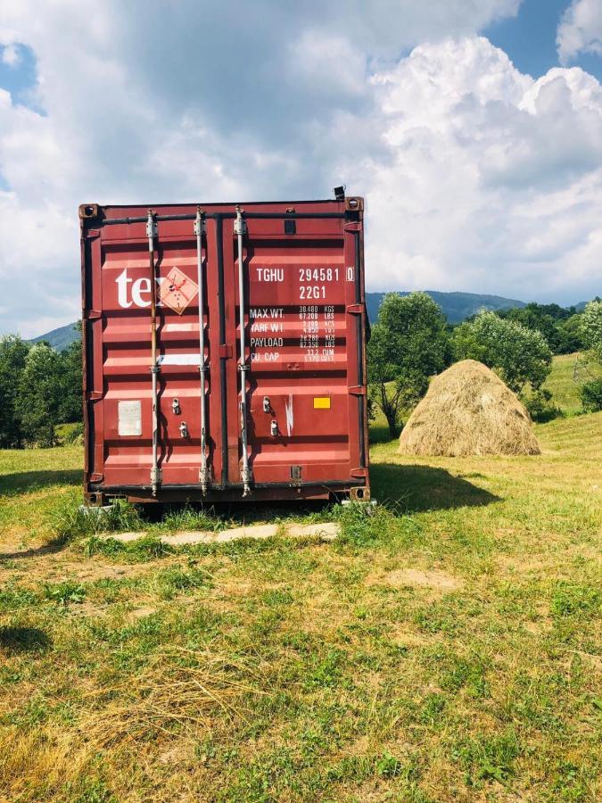 La Container Hotel Curtea De Arges Exterior photo